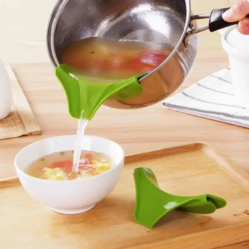 Simples Market kitchen funnel with anti-splash green spout pouring into a white bowl; 2 funnels shown