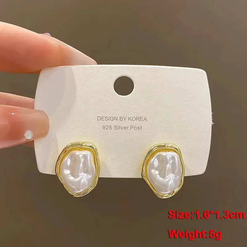 Pearl earrings with irregular white faux pearls in gold-tone setting, 2 pcs, 925 silver posts, Simples Market