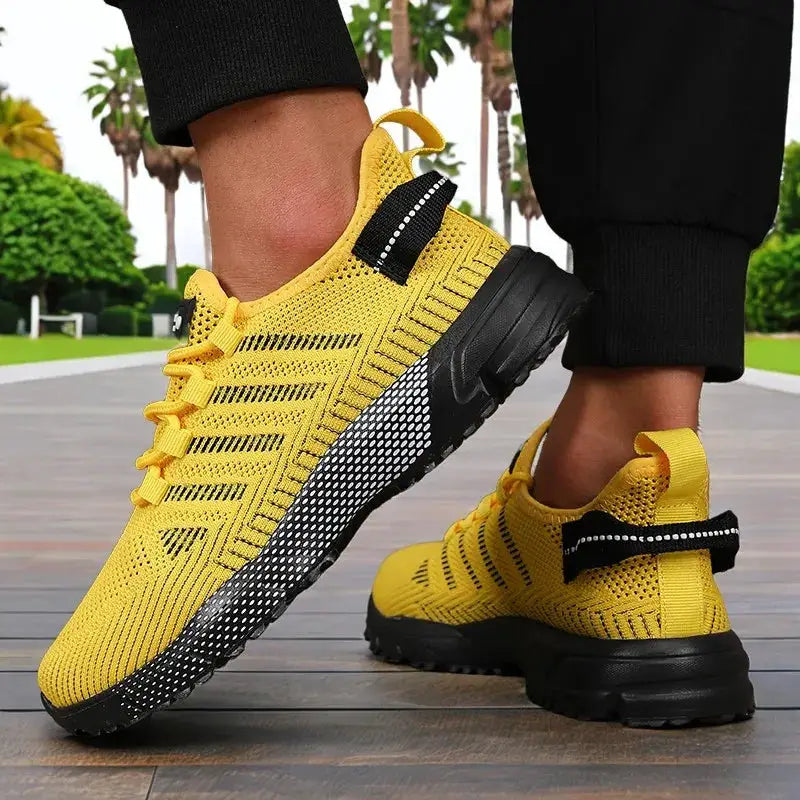New men's sneakers Simples Market; yellow knit upper, black thick sole, breathable lightweight running shoes (pair)