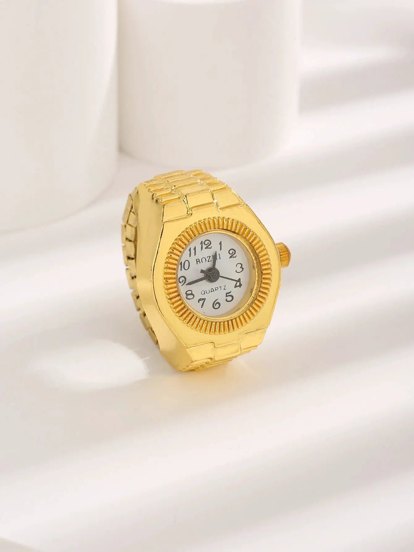LuxeRing Mini Vintage Finger Ring Watch Quartz Timepiece for Couples Edition Elegant Jewelry Accessory