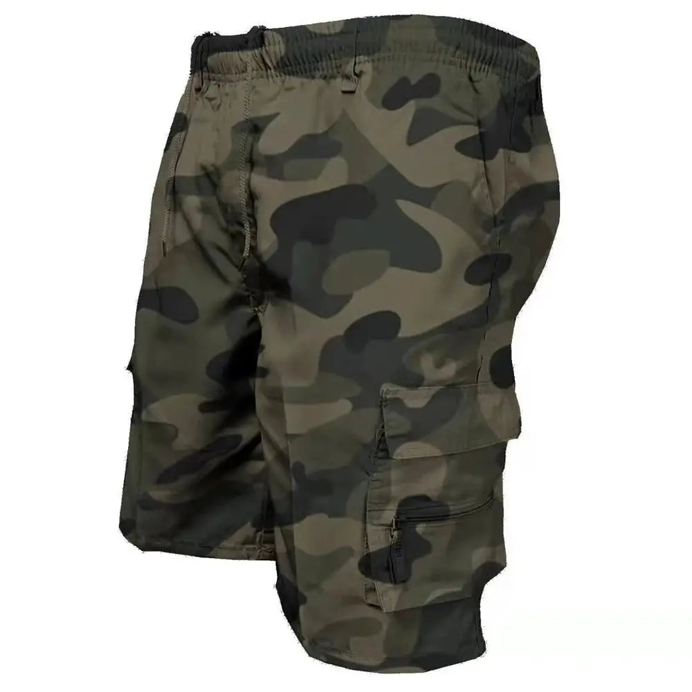 Men's tactical cargo shorts by Simples Market in camouflage with cargo pockets.