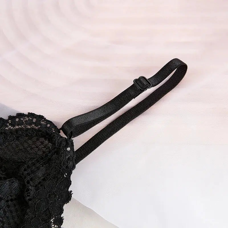 Black lace bra with adjustable strap, women's lingerie