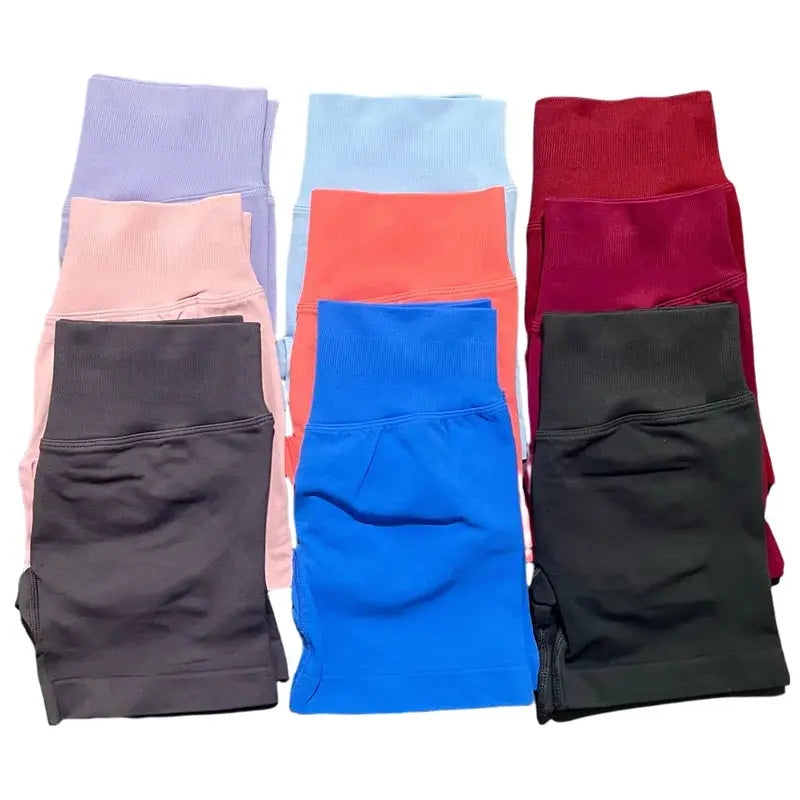 HISTELLO women's sports shorts set in assorted colors; breathable, low-waist, seamless stretch design