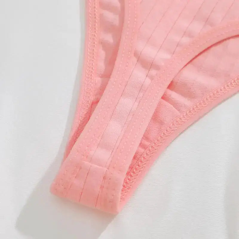 Thong underwear pink cotton seamless low-rise G-string by Simples Market, breathable soft fabric