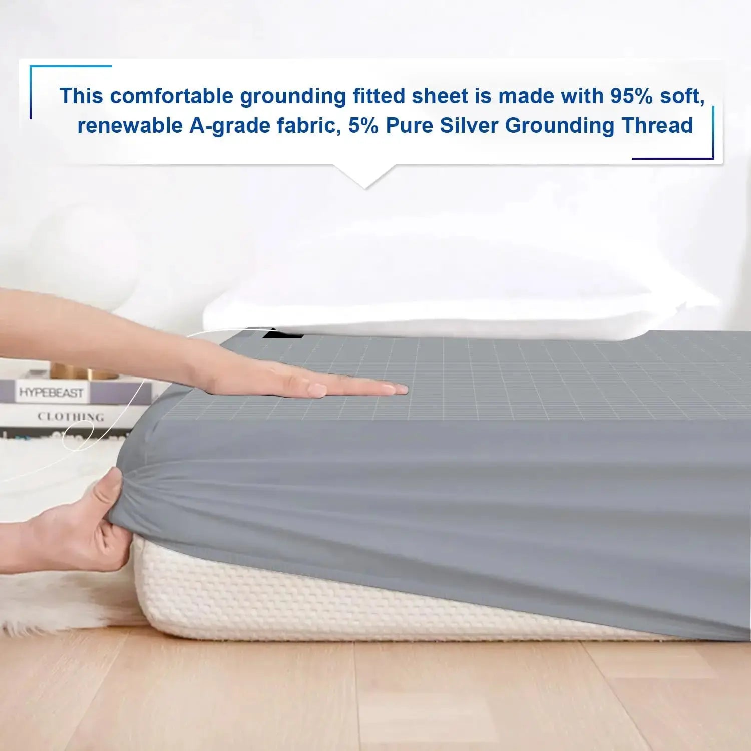 MAXSHARER Earthing Fitted Sheet in gray organic cotton with conductive silver grounding thread by Simples Market