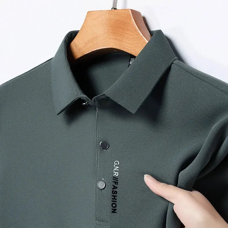 Men's dark green polo shirt, short sleeves, breathable fabric, GNR FASHION branding.