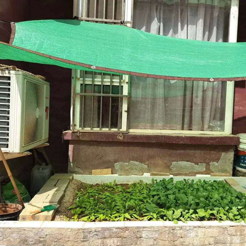 Garden shade net by Simples Market, green HDPE, 50% shading for outdoor bonsai and succulents.