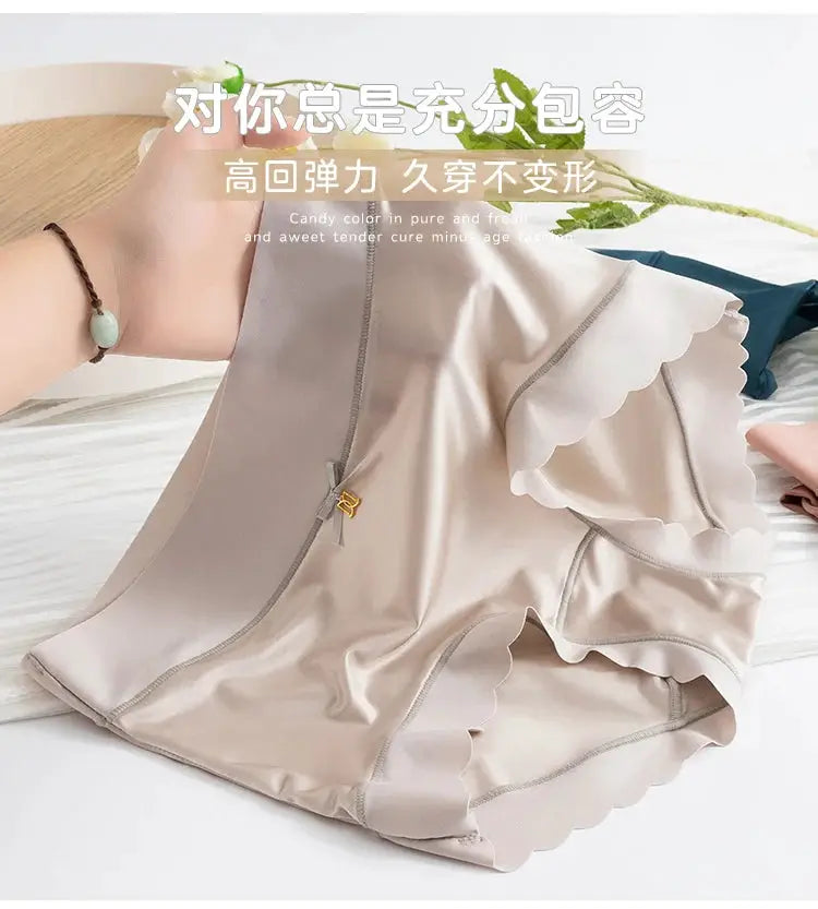 Silk panties mid-rise beige briefs with scalloped edges and bow detail, Simples Market