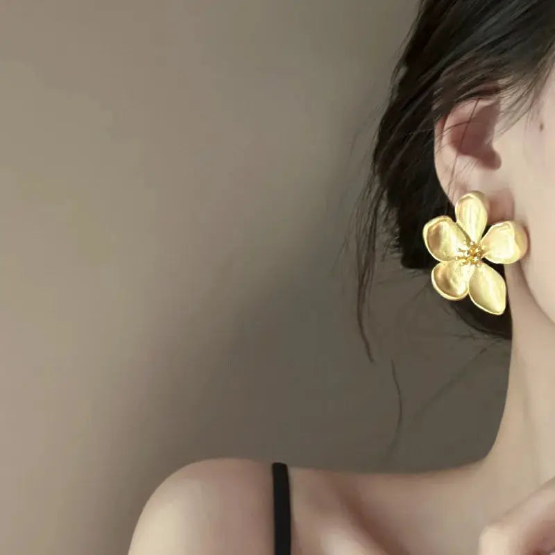 Gold Color Matte Texture Metal Flower Retro Earrings for Women and Girls Party Jewelry Gifts 2024
