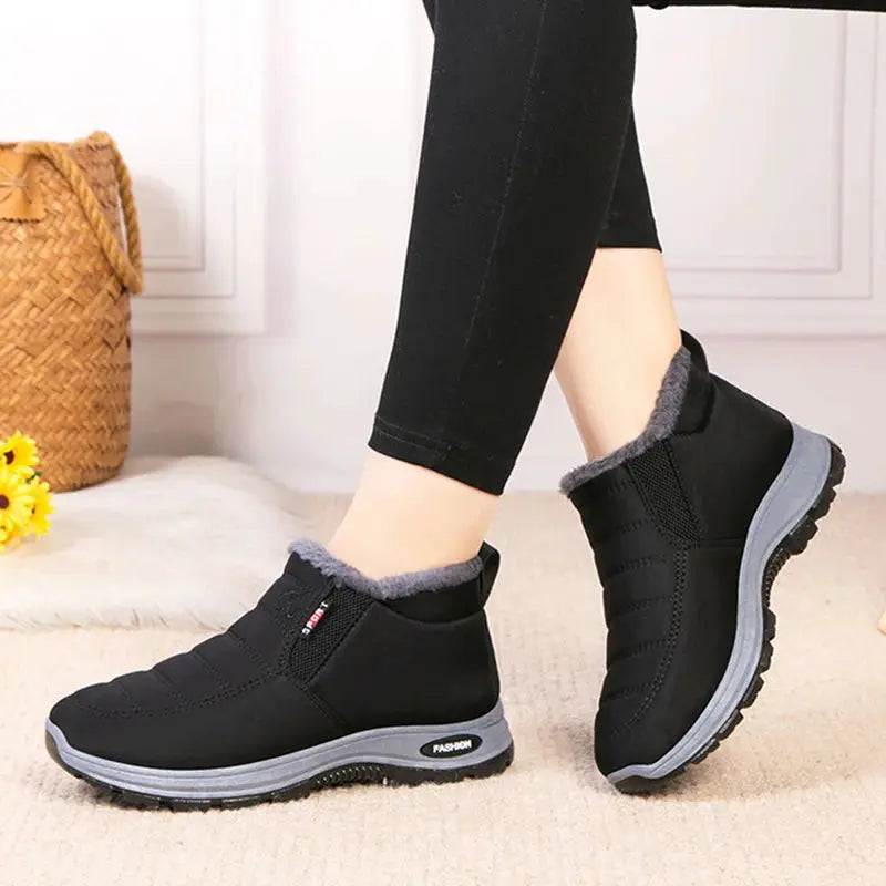 SnowNest Women Plush Winter Boots Warm Insulated Ankle Snow Boots With Furry Lining For Cozy Comfort