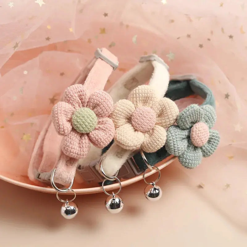 Cat Collar With Cute Flower Design Adjustable Buckle Breakaway Safety Bell For Kittens And Small Dogs