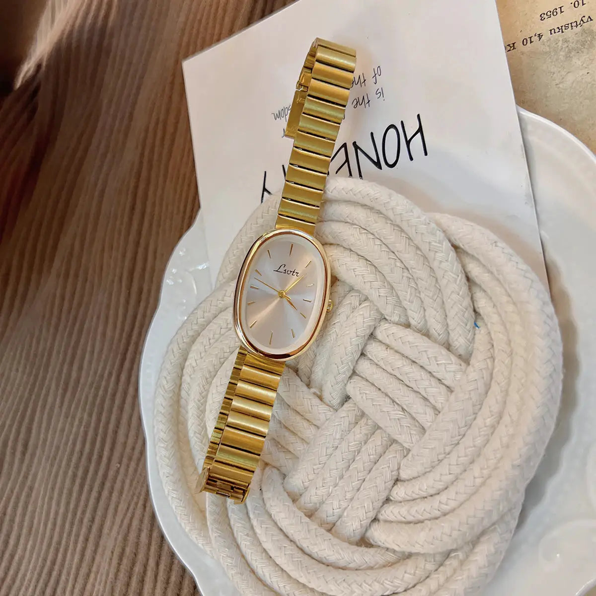 LuxeTime Vintage Gold Bracelet Womens Quartz Watch With Oval Case Elegant In Style Versatile Wear