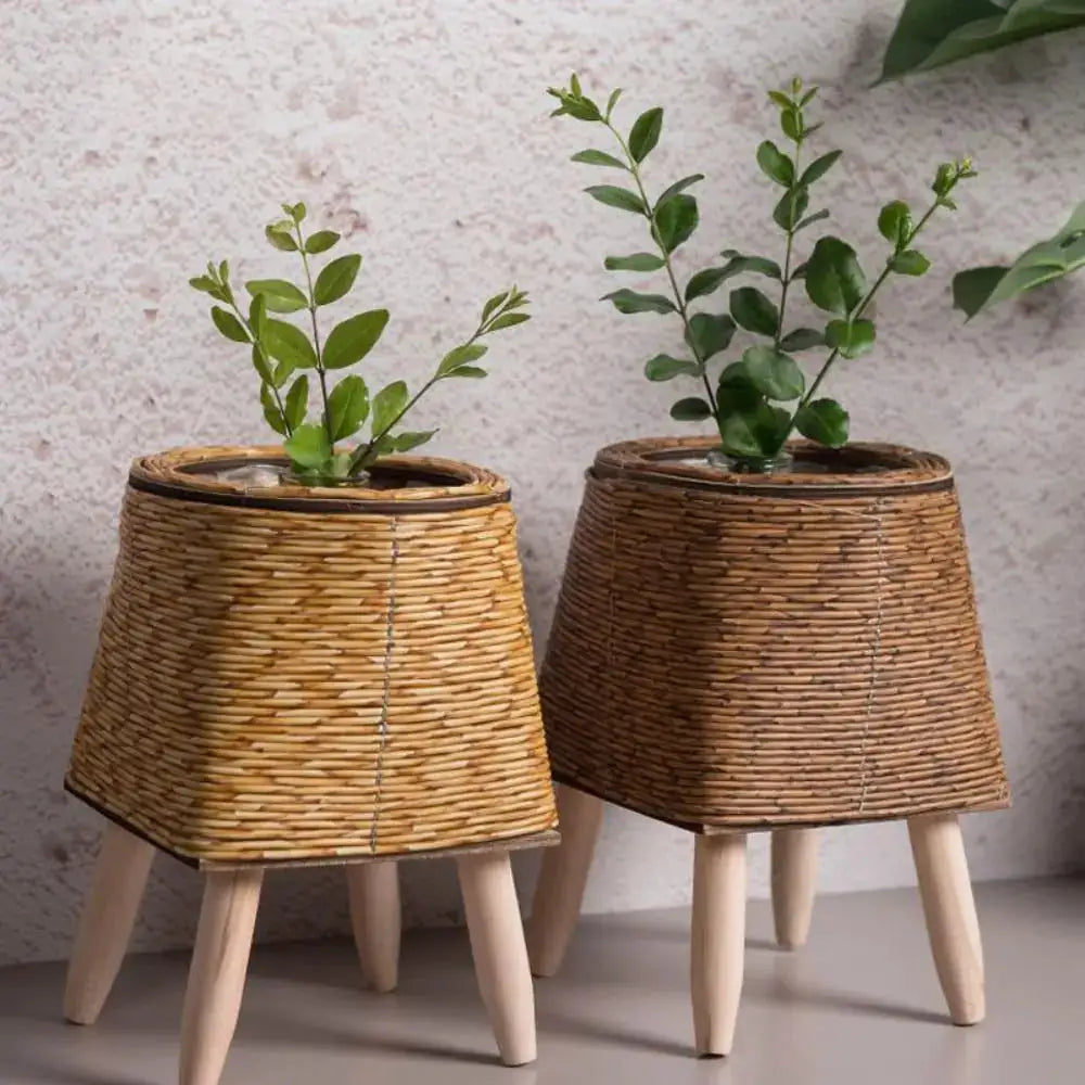 Rattan woven flower pot planter with removable legs, set of 2 in natural brown wicker with light wood legs