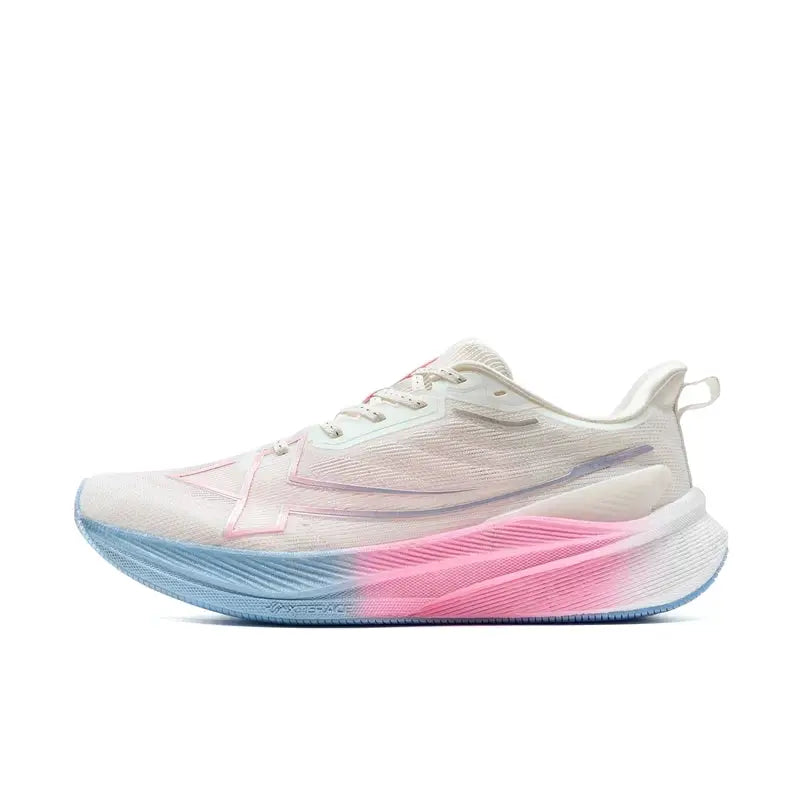 Xtep 2000km 3.0 men's running shoe with white knit upper and blue–pink gradient midsole