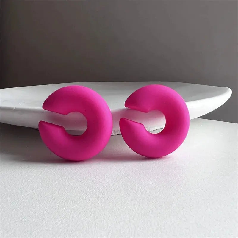 ClipCharm Simple Round Circle Clip Earrings For Women No Piercing C Shape Acrylic Lightweight Colorful Ear Cuffs