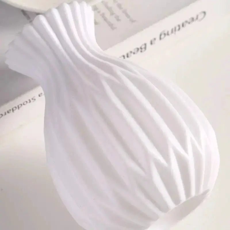 White Plastic Modern Vase For Living Room Decor Scandinavian Style Flower Pot Wedding Floral Arrangement Vase - Simples Market
