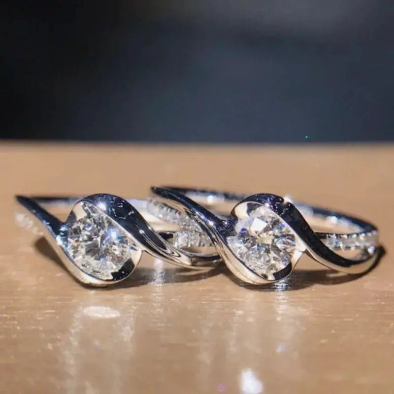 925 Silver Plated Promise Ring With Solitaire Zircon Surrounded By Silk Like Alloy For Bride Engagement Jewelry - Simples Market