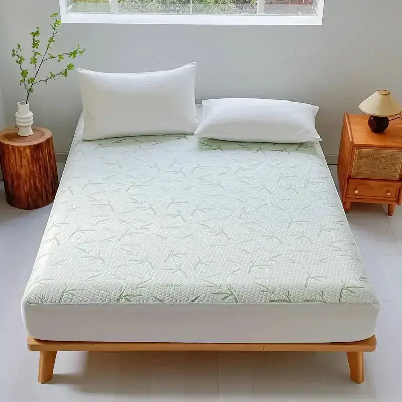 Bamboo mattress cover by Simples Market; waterproof, cooling, breathable fitted sheet with 6–14in pockets