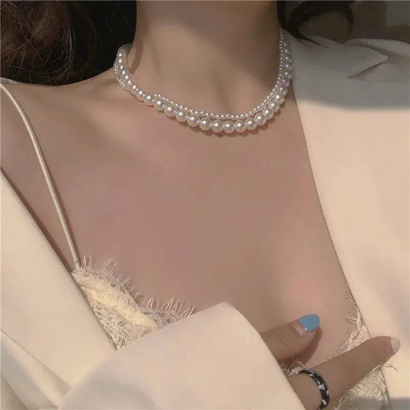 Pearl choker necklace with double-row white beads for women