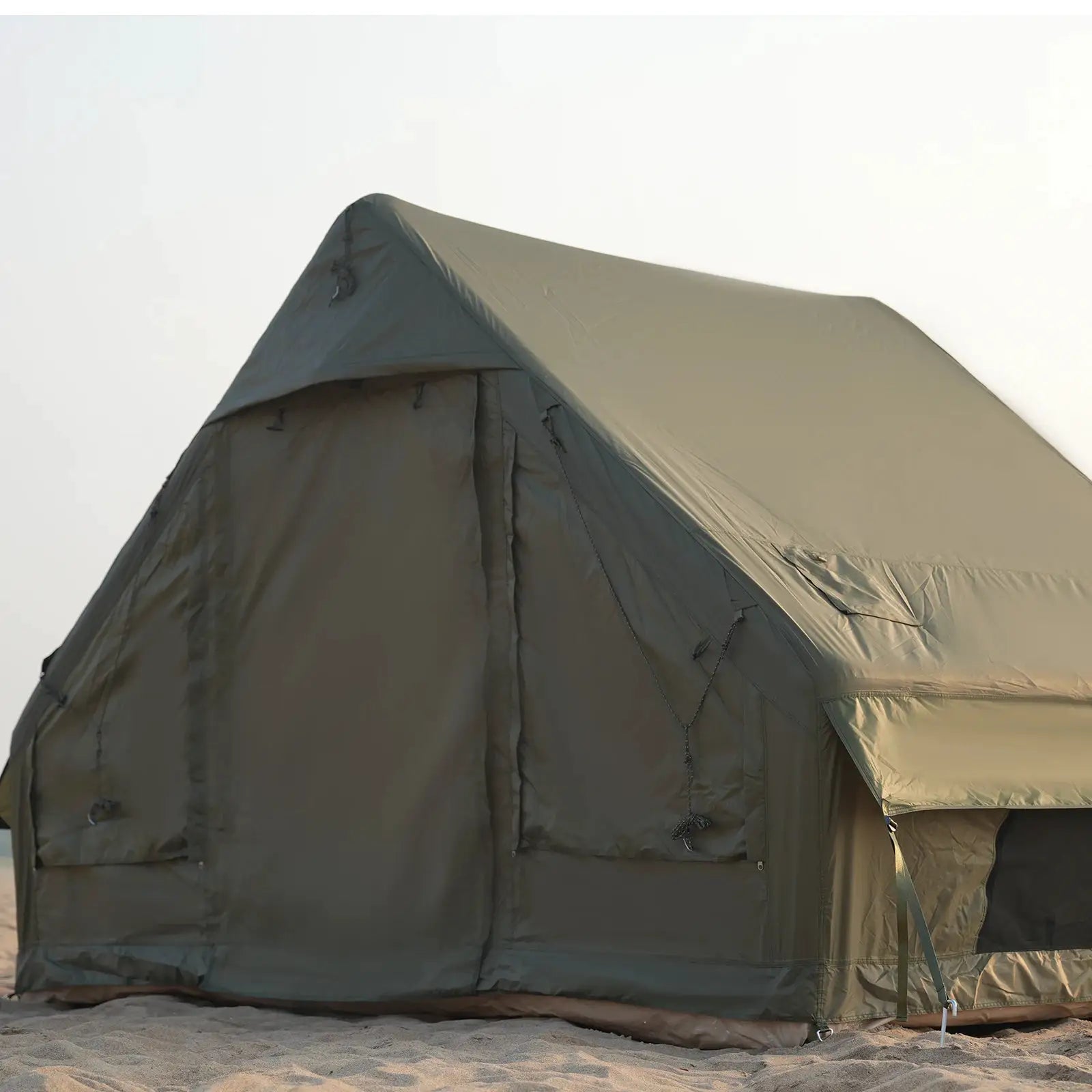 Simples Market inflatable tent for adults; khaki camping tent on sandy beach