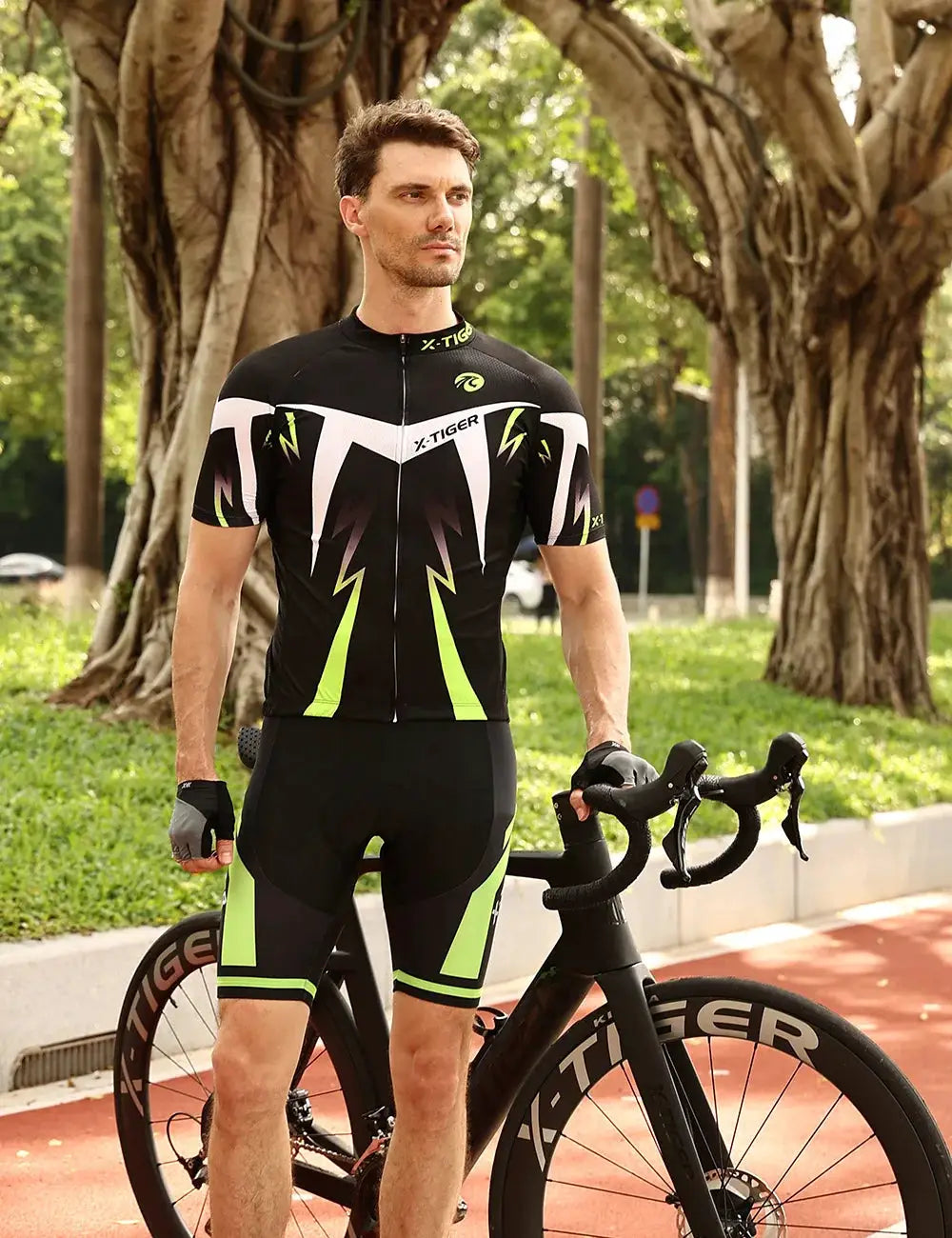 X-TIGER men's cycling shorts with neon green panels and gel pad, anti-slip leg grips, by Simples Market
