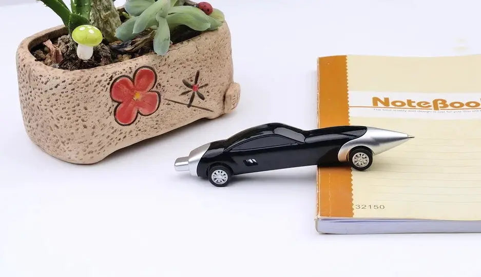 1-piece Lytwtw car-shaped ballpoint pen, black with silver accents