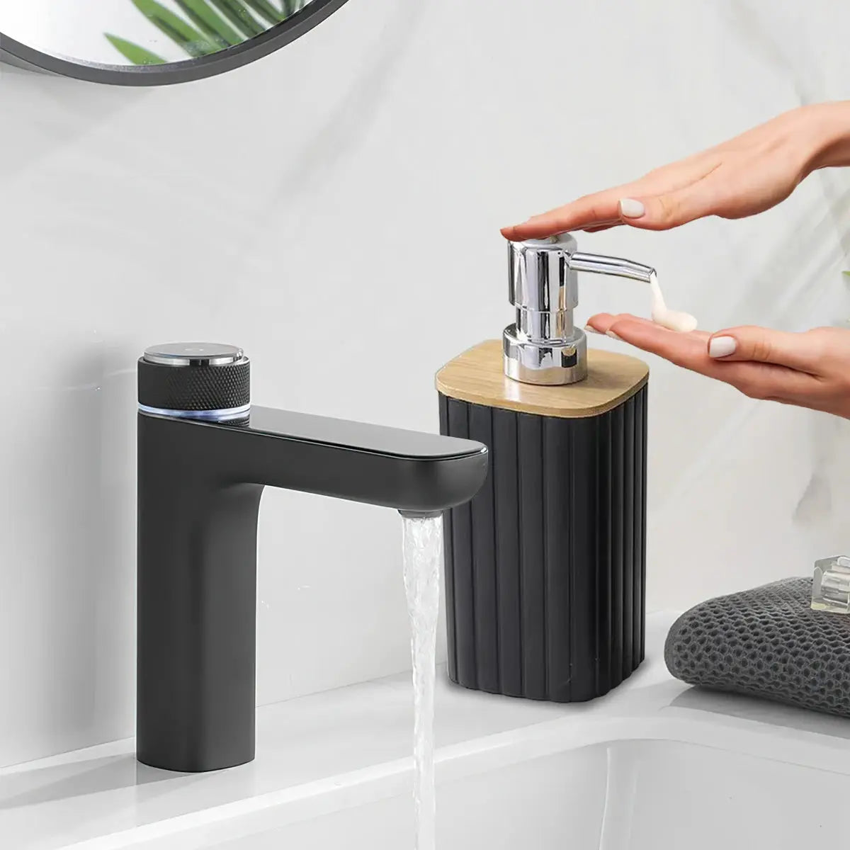 4Pcs bathroom set by Simples Market: black hand soap dispenser with chrome pump and ribbed soap holder with wooden lid