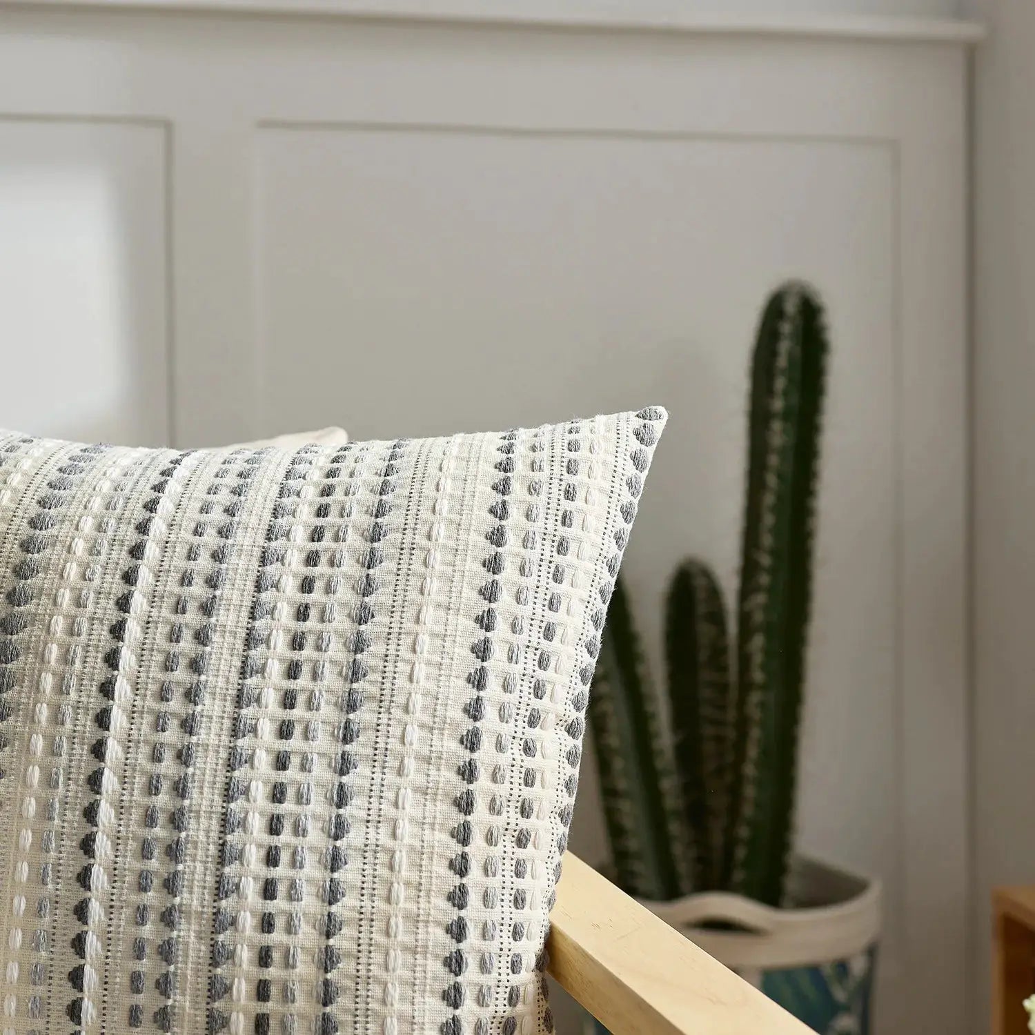 Boho Dots Jacquard Cushion Cover 45x45cm; grey ivory blue pattern with zipper closure, Simples Market