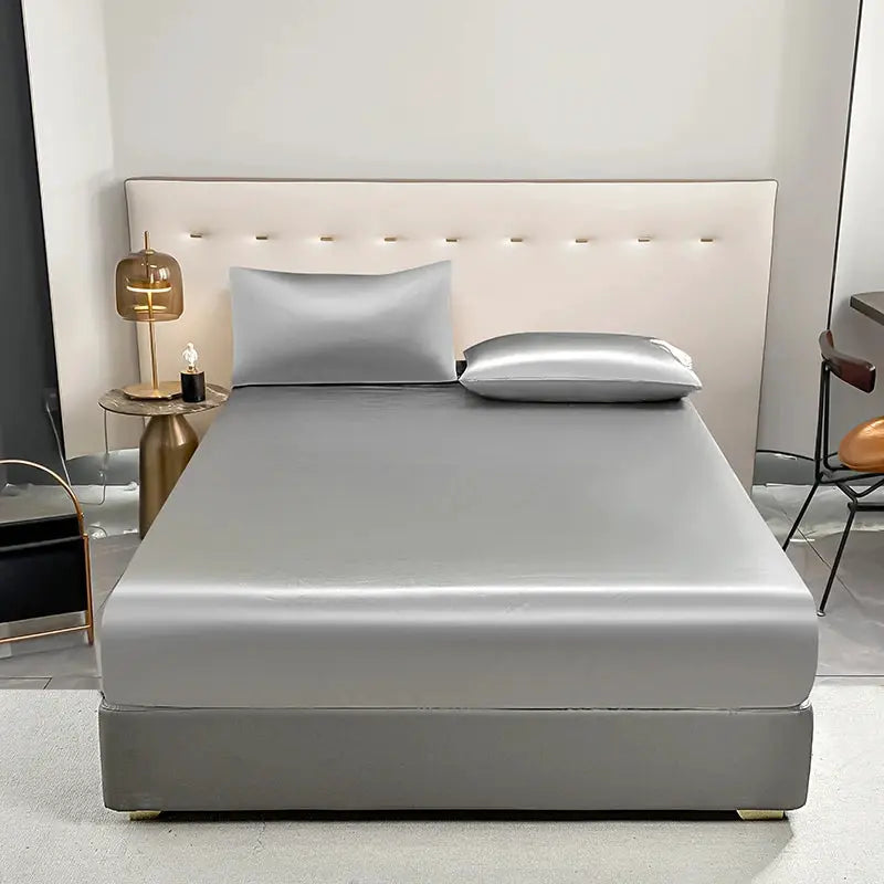 Waterproof fitted bed sheet with elastic band in gray-silver; anti-slip mattress cover