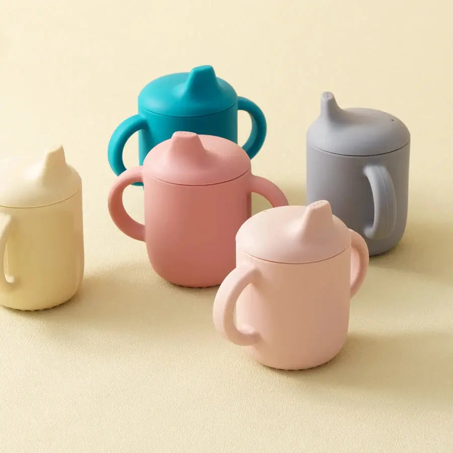 1Pcs Baby Feeding Silicone Cup for Infants and Toddlers Portable Learning Sip Cup Hand Shank Grip