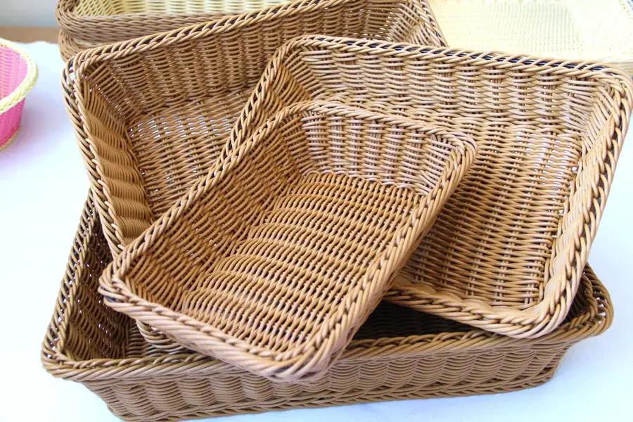 Hand-woven imitation rattan rectangular storage baskets set, light brown wicker for kitchen storage by Simples Market