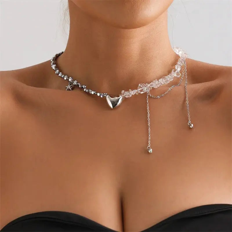 Simples Market Y2K heart beaded choker necklace with crystal beads and a silver heart pendant, with dangling chain tassels.