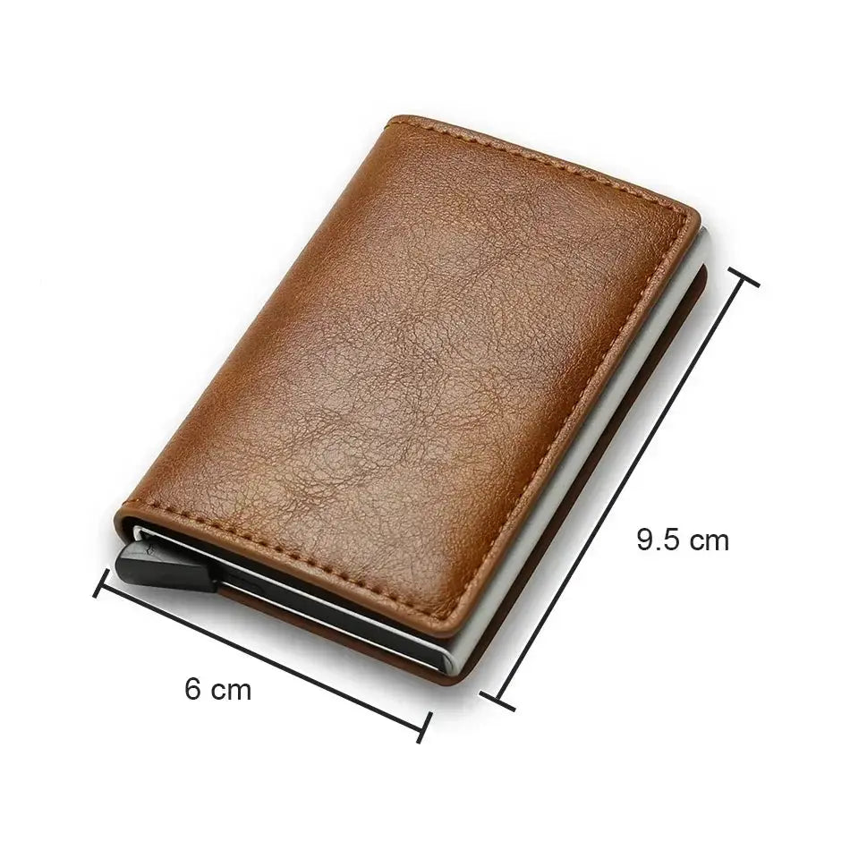 Anti-theft RFID card holder wallet in brown leather by Simples Market; minimalist slim cardcase, 9.5 cm by 6 cm.