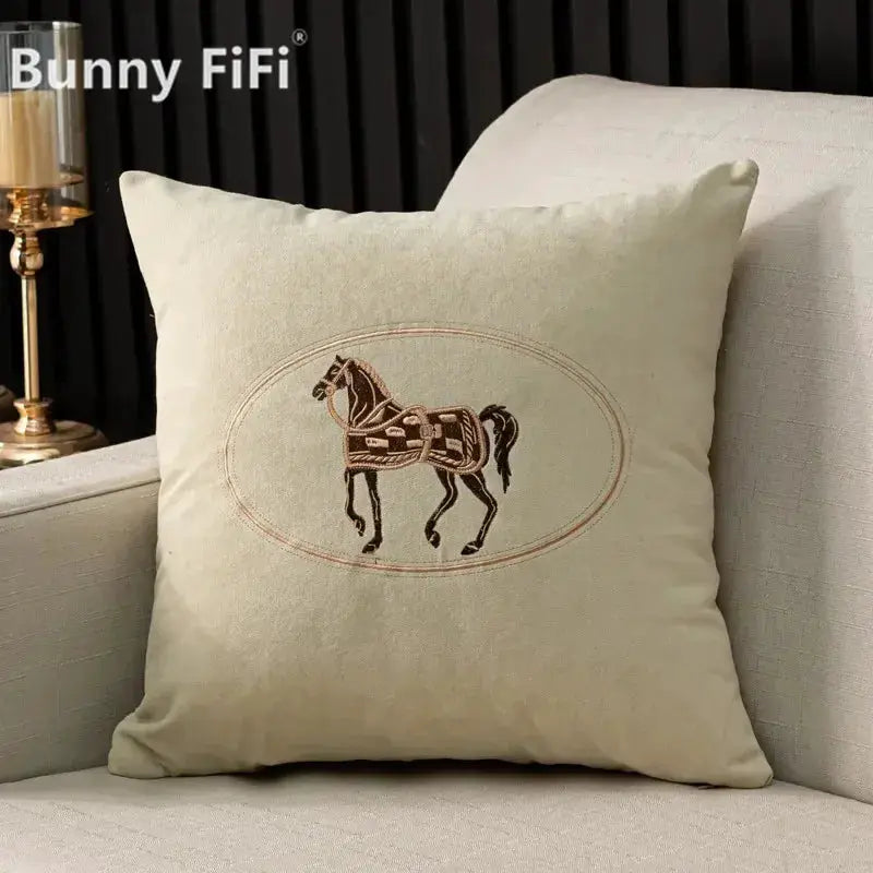 Simples Market cushion cover with hand-embroidered horse design on beige fabric, 45x45cm