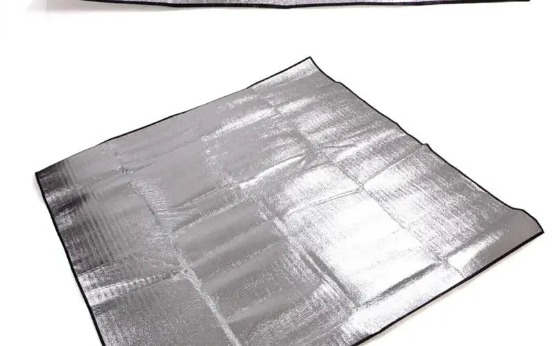 Simples Market camping mat with aluminum insulation; reflective silver foil sleeping pad