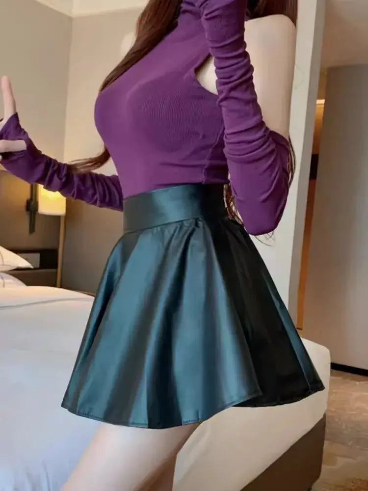 Faux-leather high-waist mini skirt with elastic waistband in teal