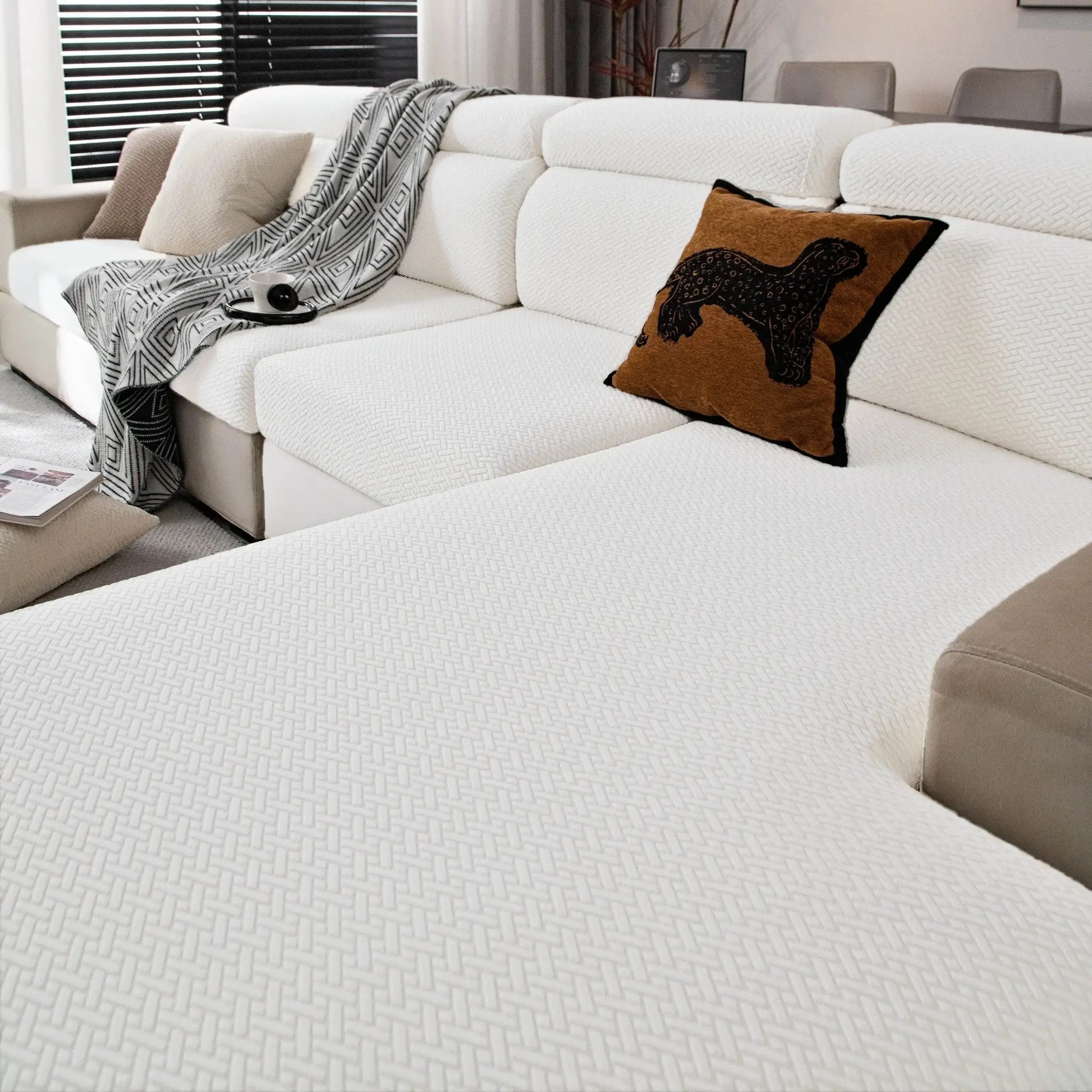 Stretchy polar fleece sofa slipcover in white; universal elastic fit for 1–4 seat sofa