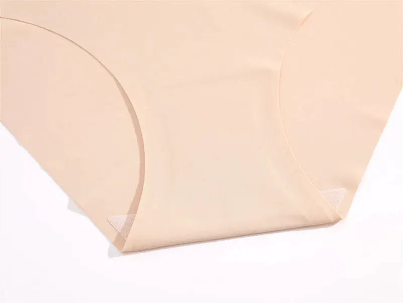 Large-size seamless panties by Simples Market, nude high-waist shapewear with butt lifter in breathable ice silk.
