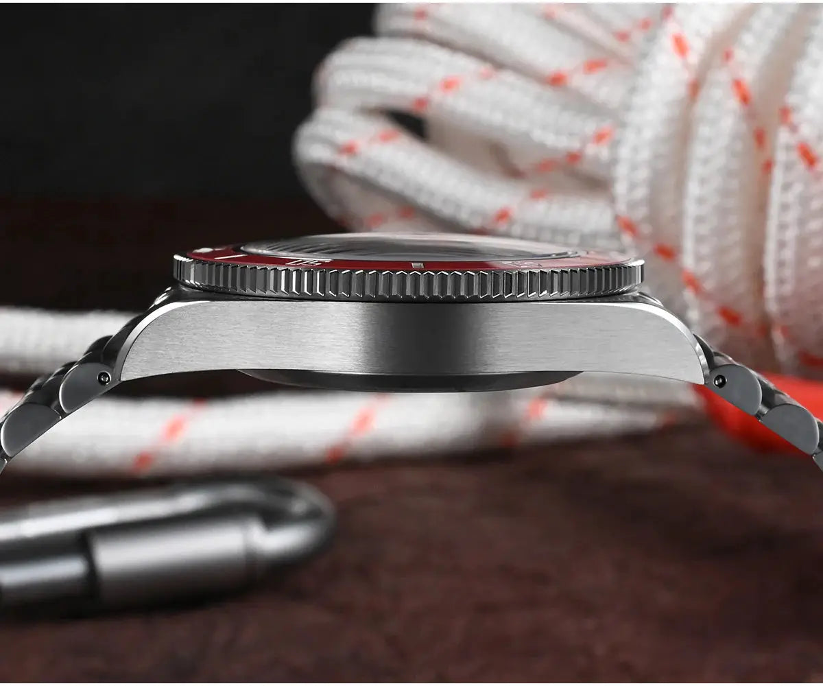 San Martin 40mm BB Diver watch with stainless steel case and bracelet, red bezel.