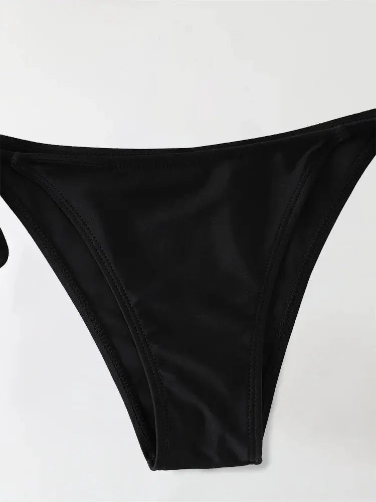 Black string bikini bottom from Simples Market 2pc set