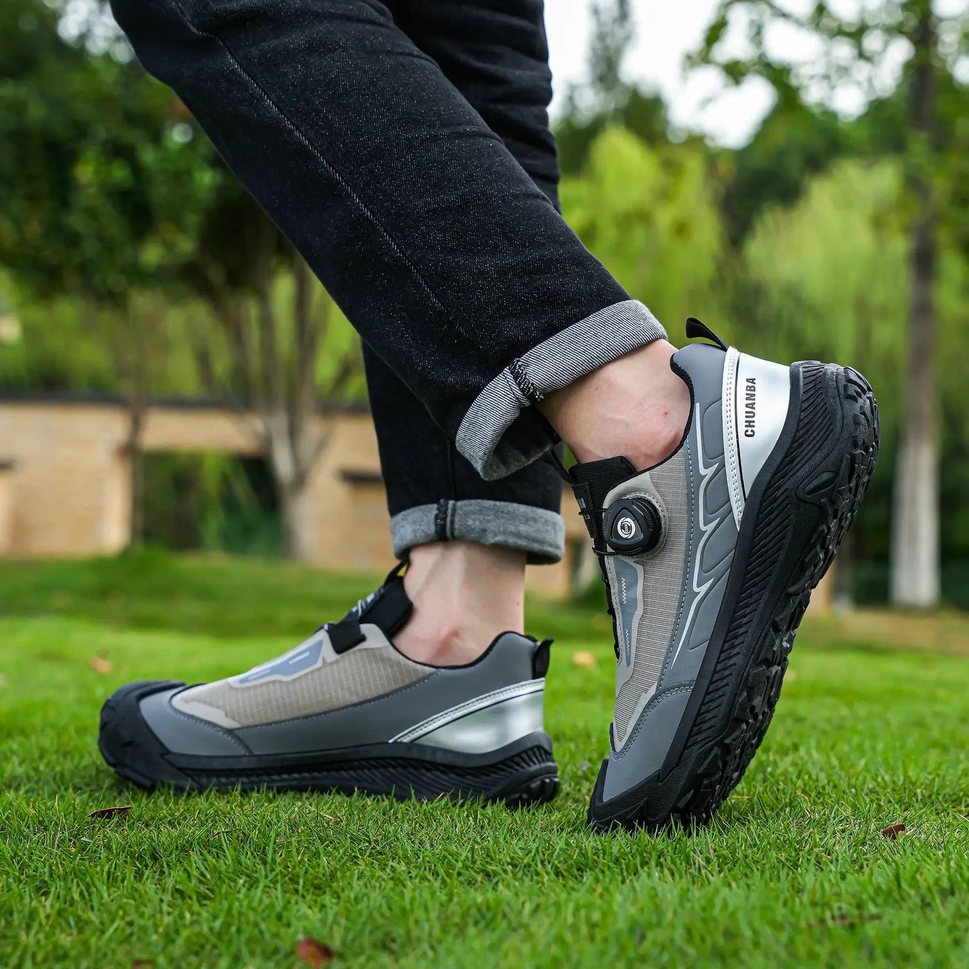 Men's casual sneakers, low-top lace-up walking shoes in gray and black by Simples Market
