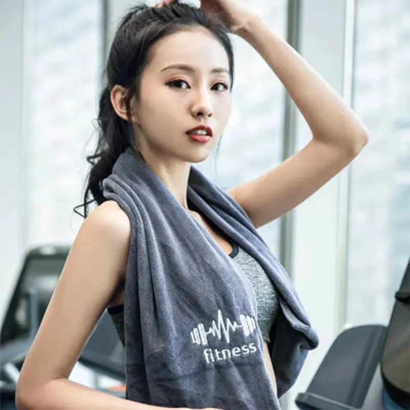Quick Dry Sports Towel For Gym Outdoor Running And Basketball Microfiber Absorbent Bath Towel 1Pc