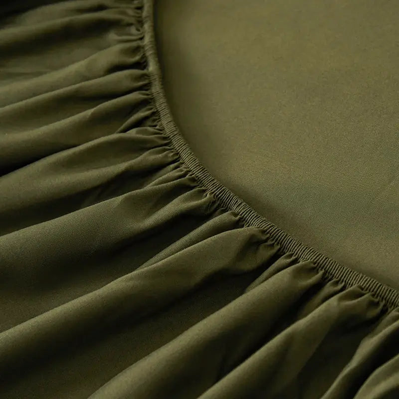 Fitted bed sheet solid olive green 100% polyester with elastic edge Simples Market
