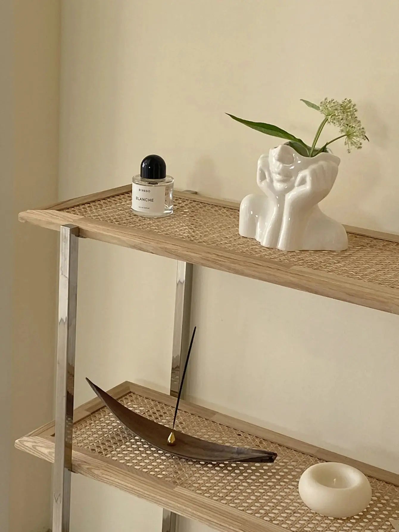 AuraCraft Makeup Brush Holder Modern Human Face Art Vase And Vanity Organizer For Brushes