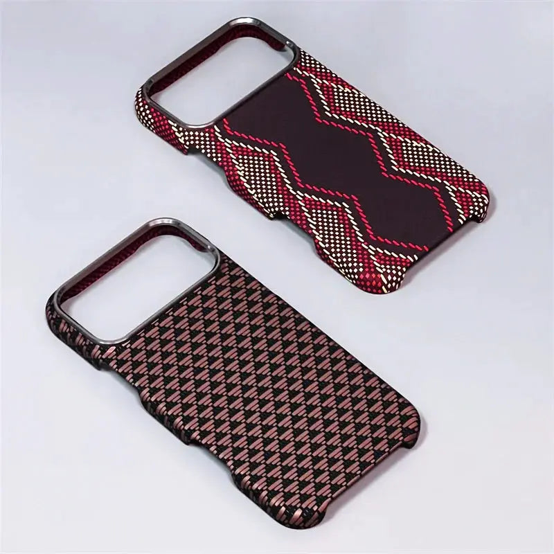 iPhone case set by Simples Market in carbon fiber abstract geometric patterns, MagSafe compatible, 2 cases shown
