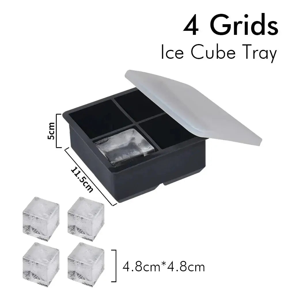 Simples Market 4-grid silicone ice cube tray with lid, black base, yields four 4.8 cm square ice cubes