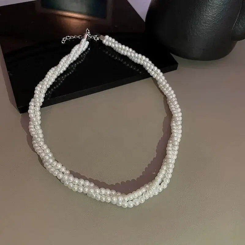 White imitation pearl necklace, double-strand collarbone choker for women; elegant wedding jewelry accessory.