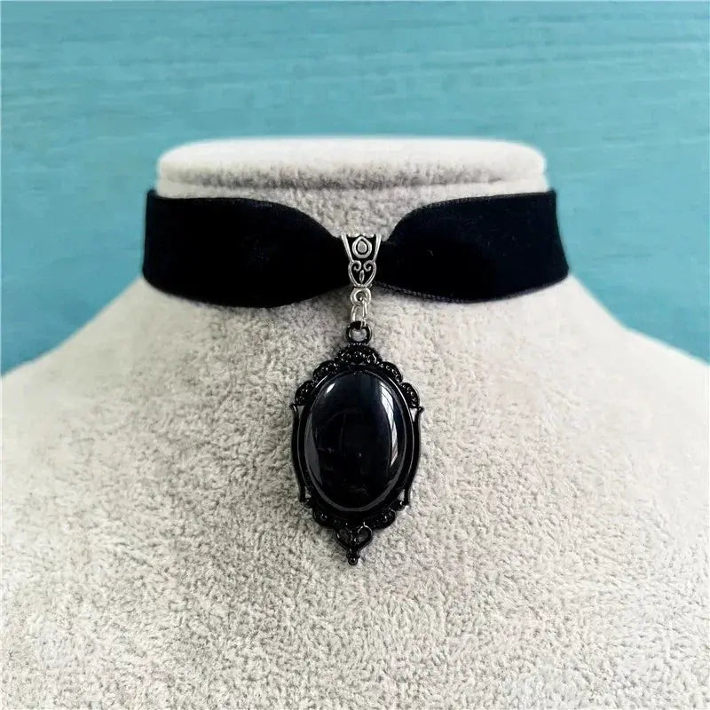 Gothic Witch Blood Red Pendant Choker Necklace For Women Vintage Black Velvet Jewelry Accessory