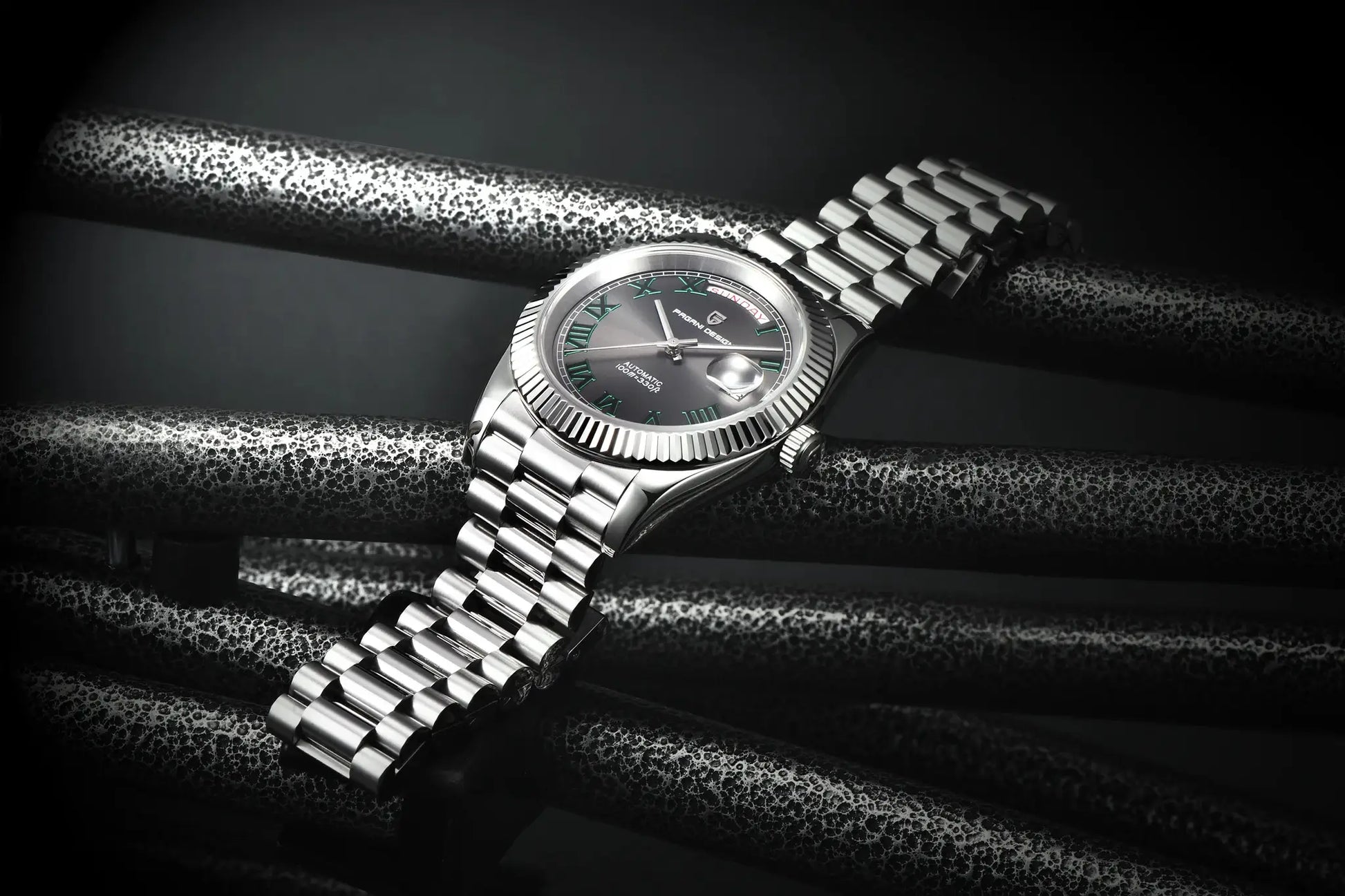 PAGANI DESIGN DD40 men's stainless steel automatic watch with silver bracelet and black dial