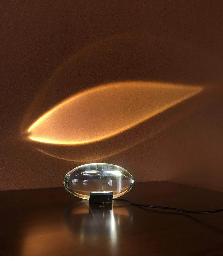 Simples Market egg-shaped crystal table lamp with warm amber LED projection